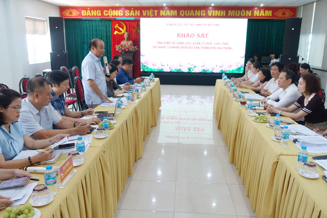 Đoàn đại biểu Quốc hội thành phố khảo sát về 